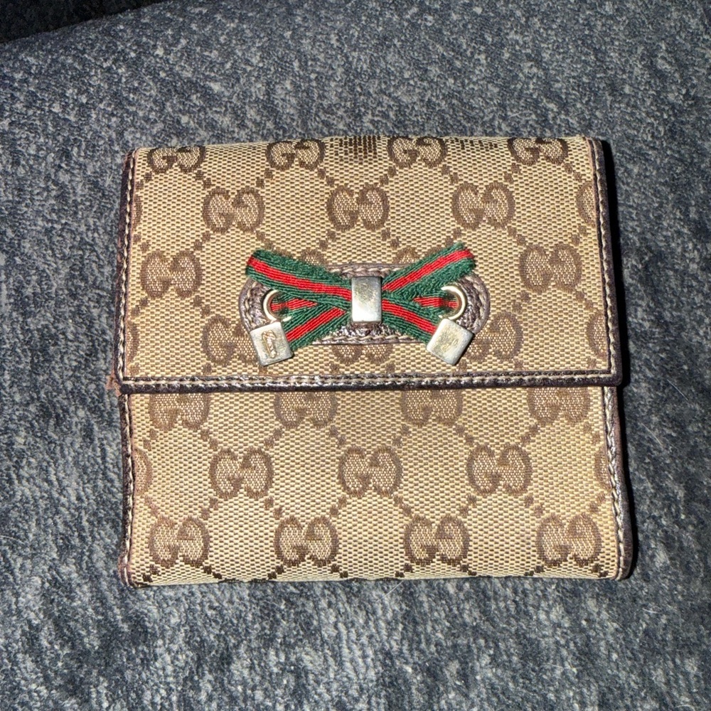 Gucci Beige Monogram Wallet with Green and Red Bow